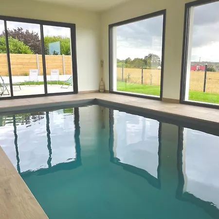 דירה Magnifique Maison Vue Avec Piscine Interieure קאראנטק