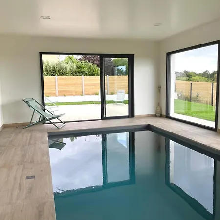 Magnifique Maison Vue Avec Piscine Interieure דירה *