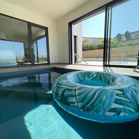 Magnifique Maison Vue Avec Piscine Interieure קאראנטק