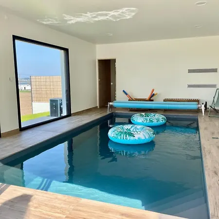 Magnifique Maison Vue Avec Piscine Interieure *